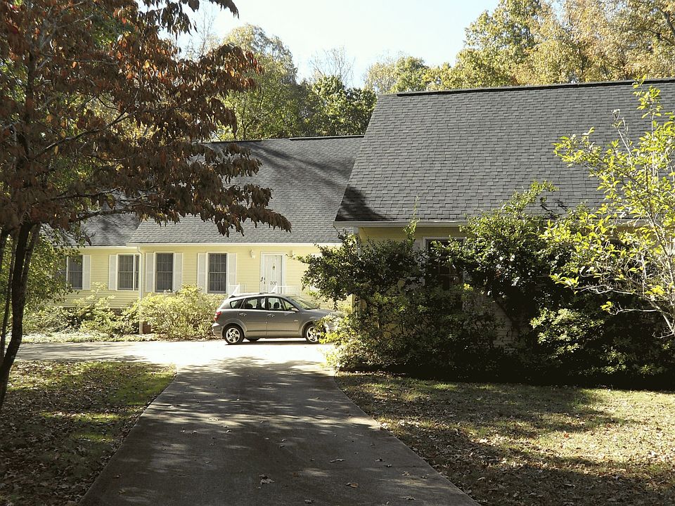 1st image of 305 Driftwood Dr