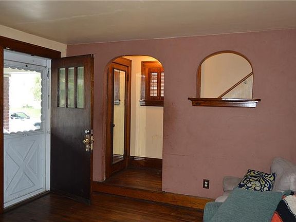 2nd image of 217 W Sheridan Ave