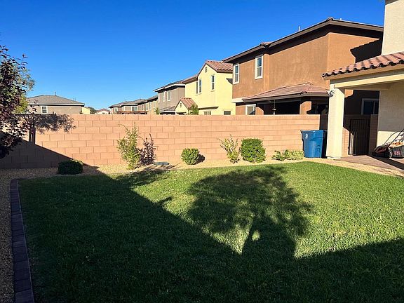3rd image of 431 Barcarolle Ln
