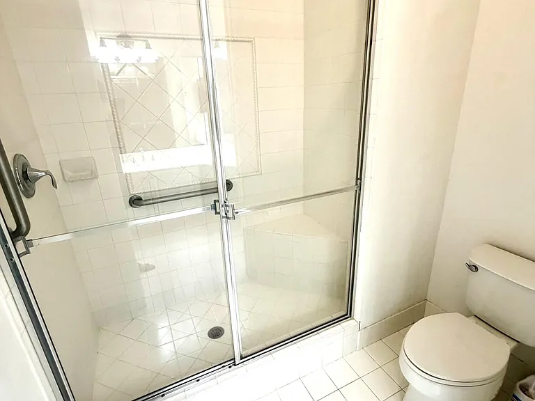 3600 Oaks Clubhouse Dr #309 — Photo 10