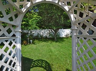 94 W Shore Rd, Huntington, NY 11743