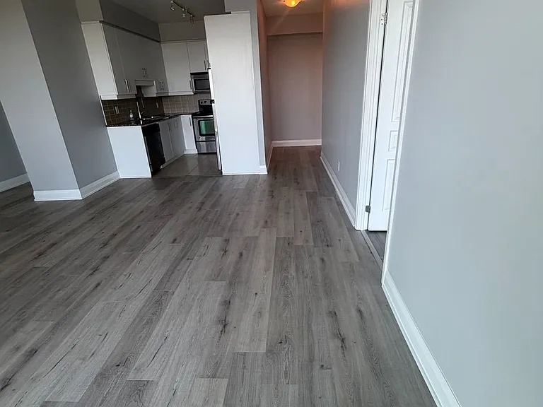 1 Hurontario St #1005 — Photo 9