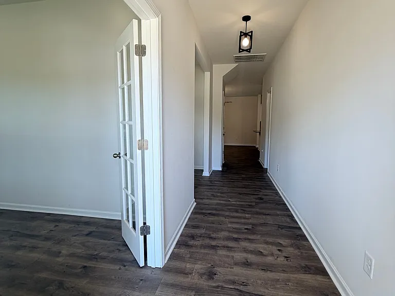 1121 Tilburn Ter — Photo 14