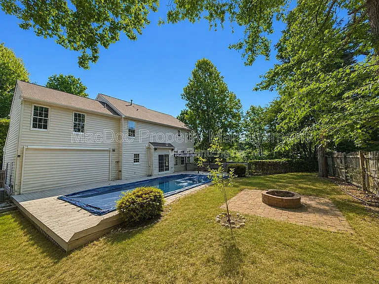 10500 Westfield Ln — Photo 46