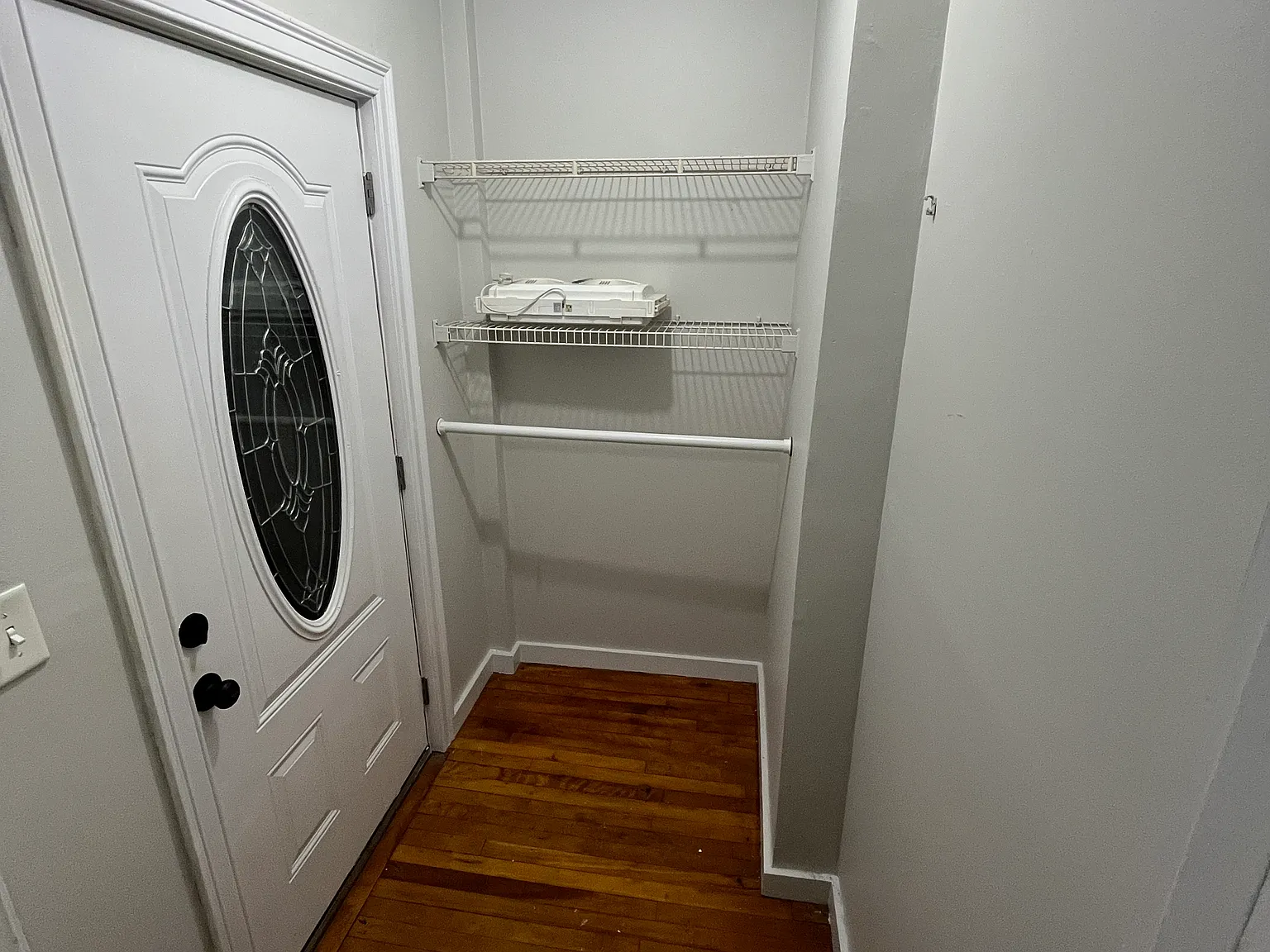 2 bed, 856 sqft, $2,500 — Photo 2