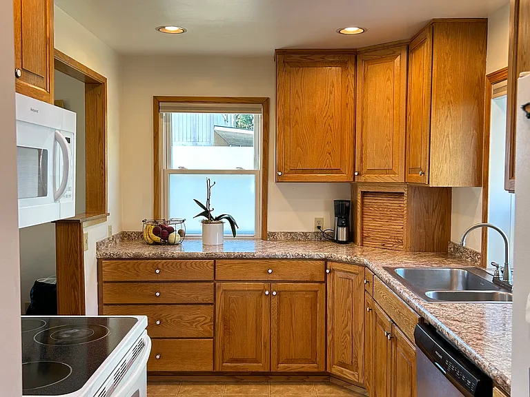 14910 5th Ave NE — Photo 12