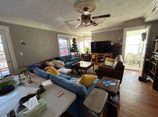 235 Commonwealth Ave #1, Chestnut Hill, MA 02467