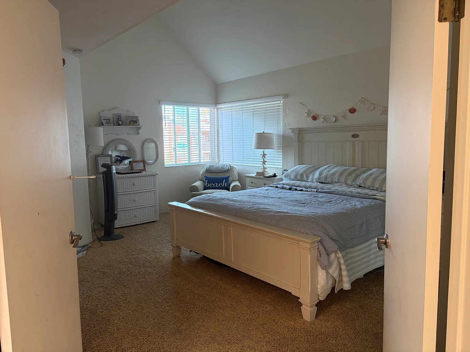 4 bed, 2010 sqft, $8,500 — Photo 4