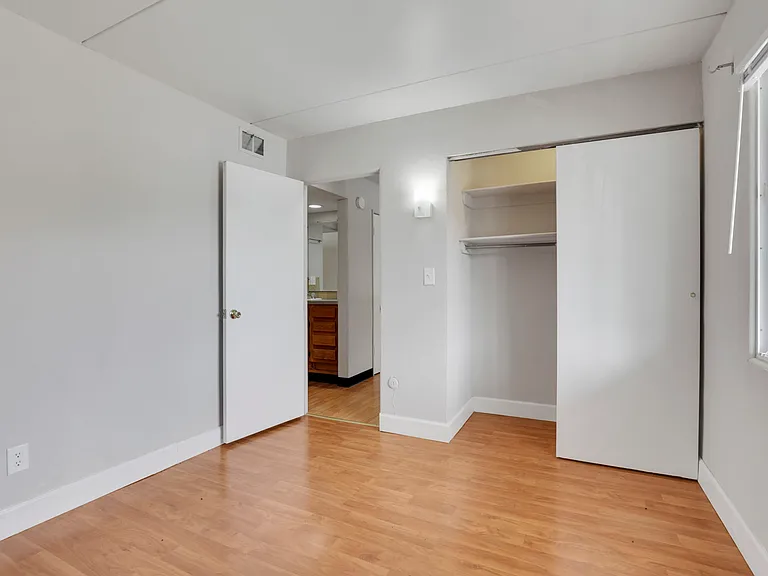27 W 8th Ave #D — Photo 13