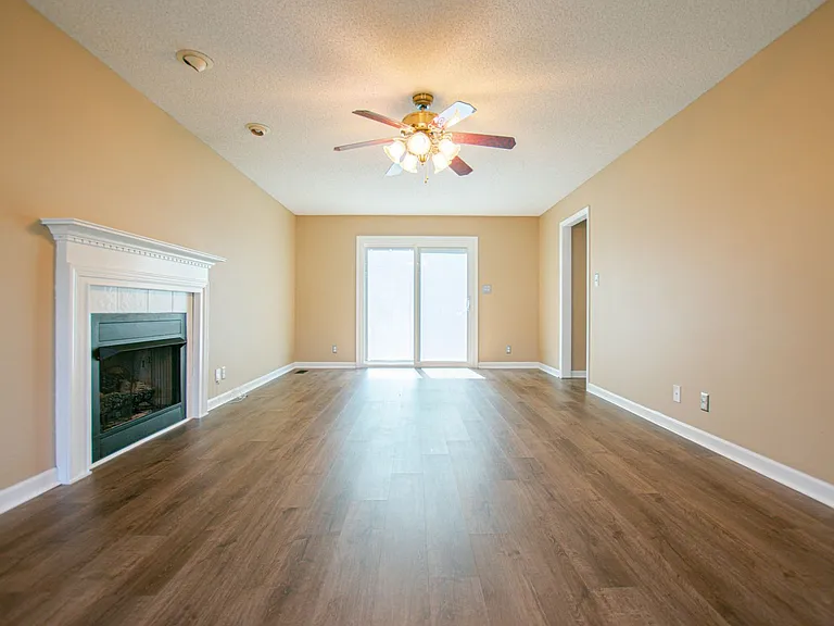 895 Sugarcane Way — Photo 3