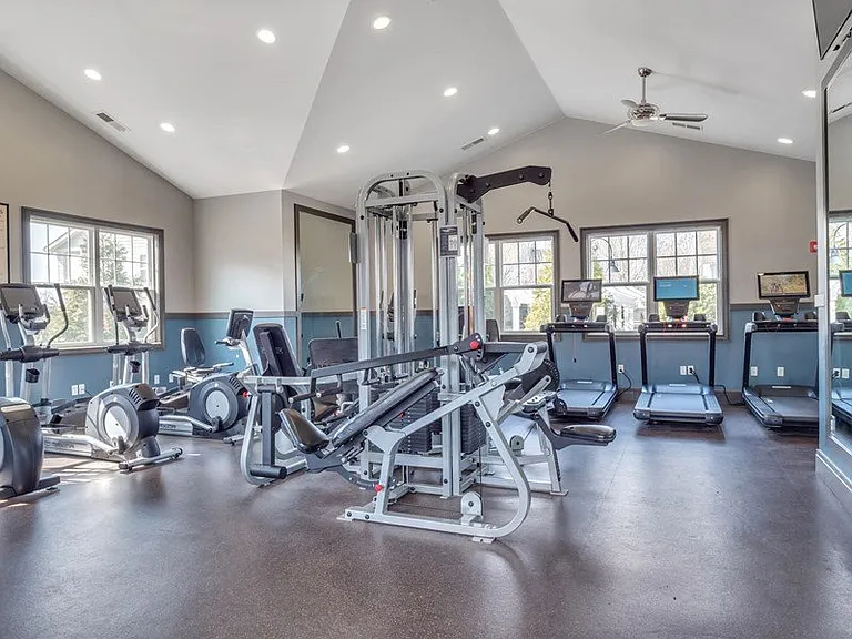 Enclave at Bailes Ridge Apartments — Photo 11