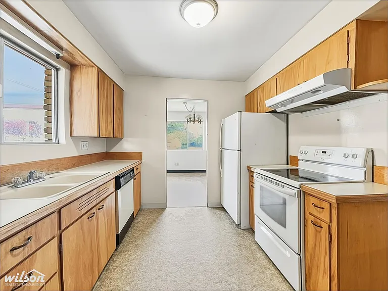 904 S 48th Ave — Photo 16