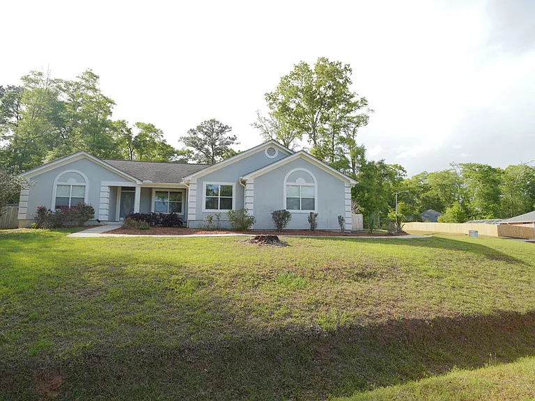 1908 Wagon Wheel Cir E — Photo 33