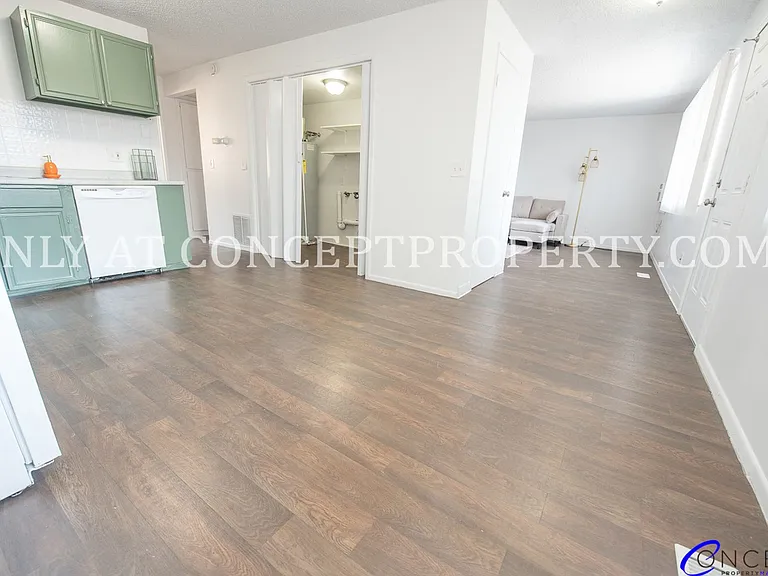 Murray Place — Photo 36