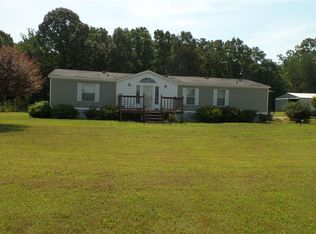 300 Mitchell Ln, Bolivar, TN 38008