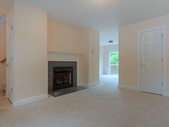 5th image of 1115 Oak Tree Blvd