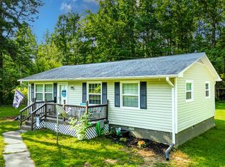 2152 Cemetery Rd, Chase City, VA 23924