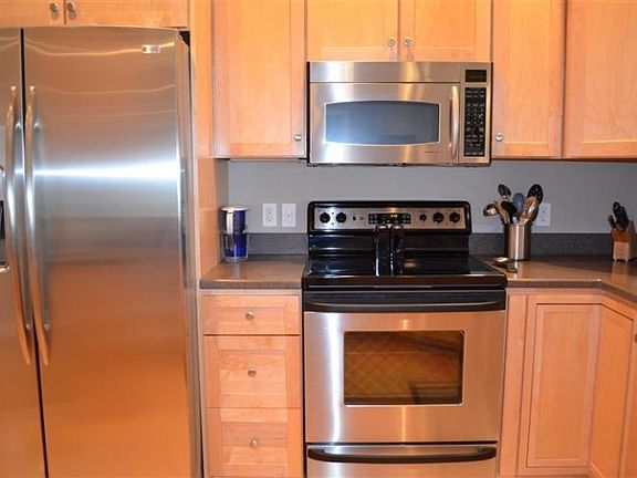 5th image of 4196 Del Mar Village Dr SW