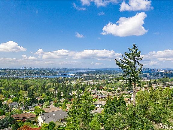 3rd image of 4735 136th Ave SE