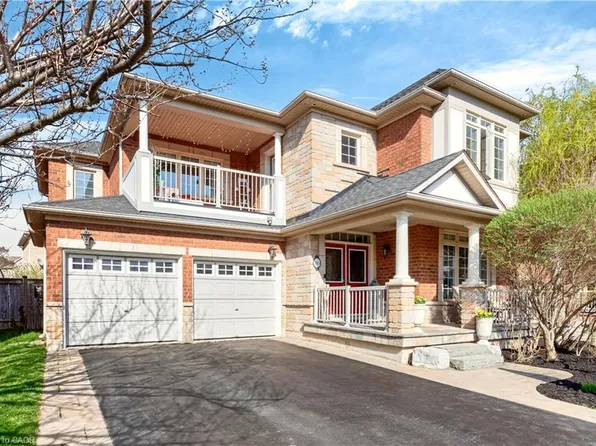 283 Turning Leaf Rd, Oakville, ON L6L 6V5