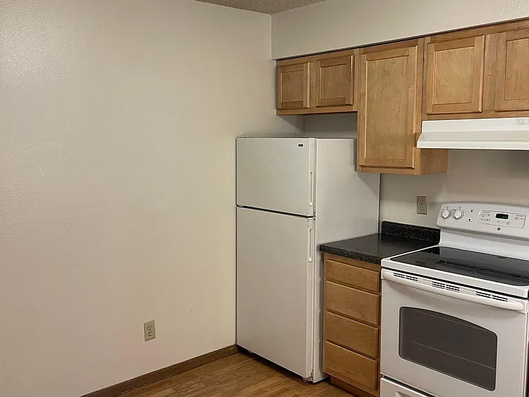 650 S Johnson St #7-8 — Photo 2