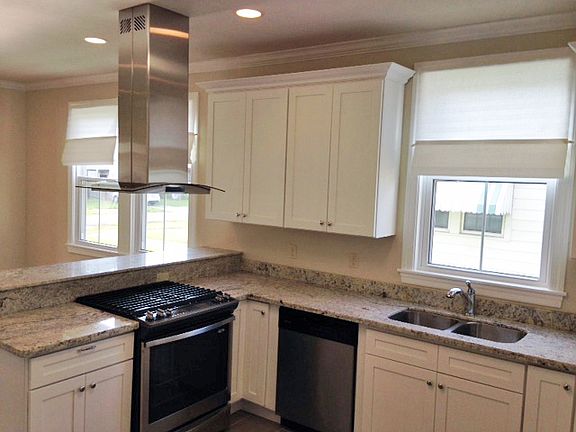 4th image of 3519 Mandeville St