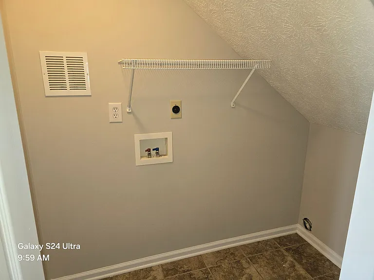317 Foxhall Rd — Photo 11