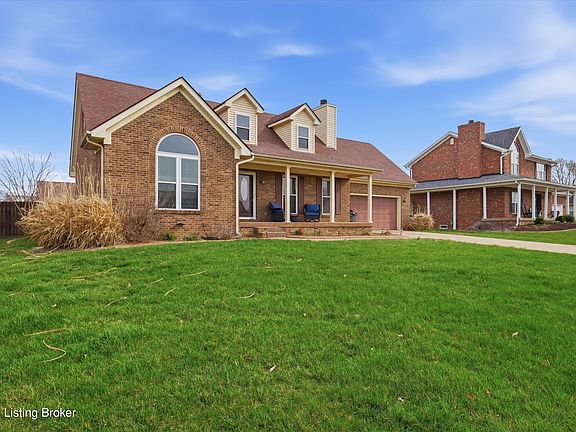 4th image of 484 Circle Valley Dr