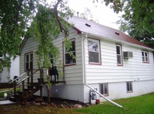 144 Shady Oaks Dr, Arnolds Park, IA 51331