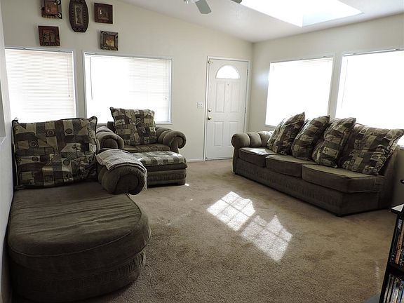 3rd image of 402 63rd St Space 205