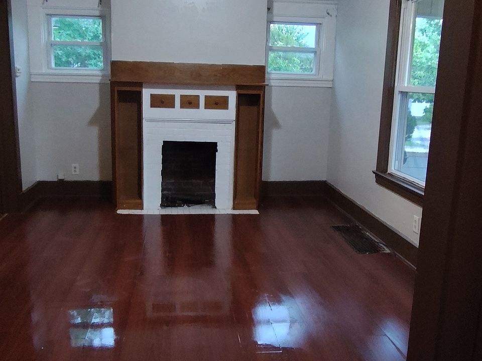 1st image of 31 N Hartford Ave