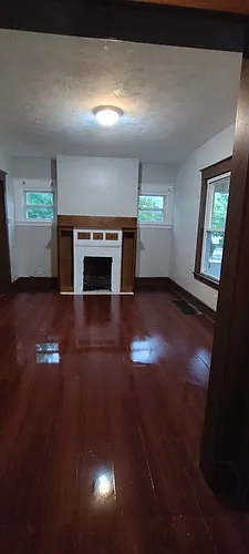 31 N Hartford Ave Photo 1