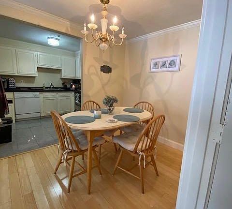 3rd image of 6 Williamsburg Ct Unit 23