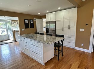 921 S Plymouth St, Culver, IN 46511