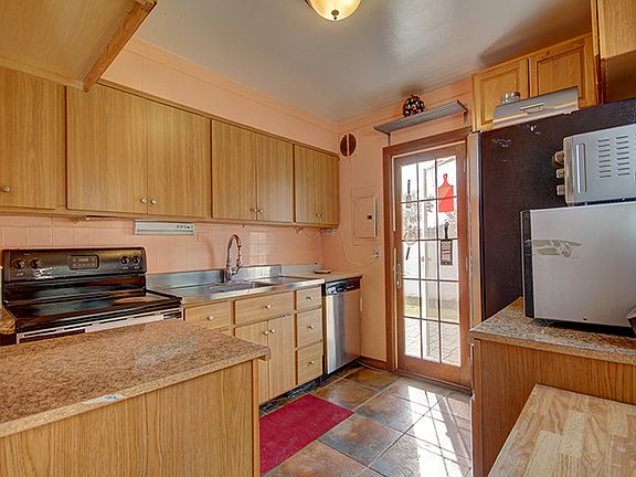 2nd image of 73 Mill Ln