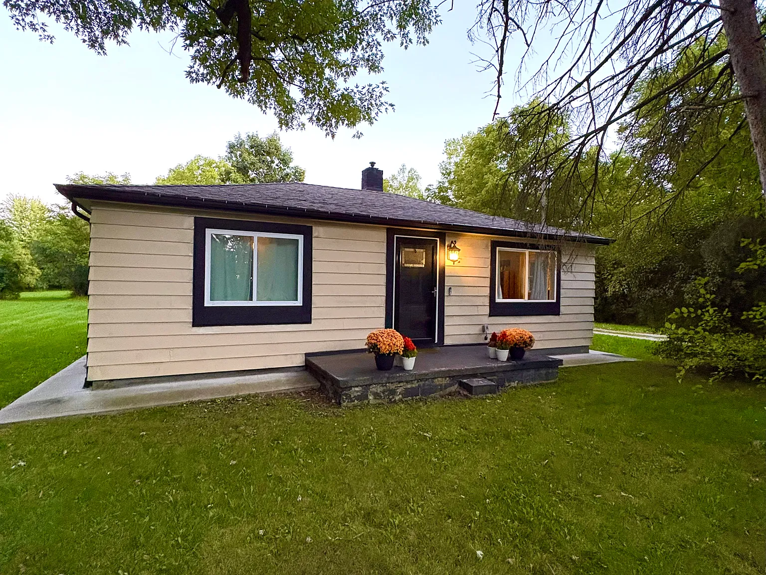 2 bed, 1115 sqft, $1,550 — Photo 2