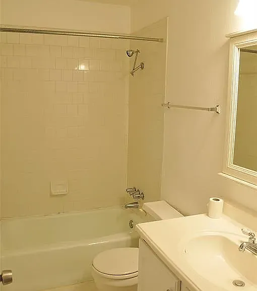 5602 Berry Hill Dr — Photo 8