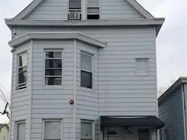 301 Burhans Ave, Haledon, NJ 07508