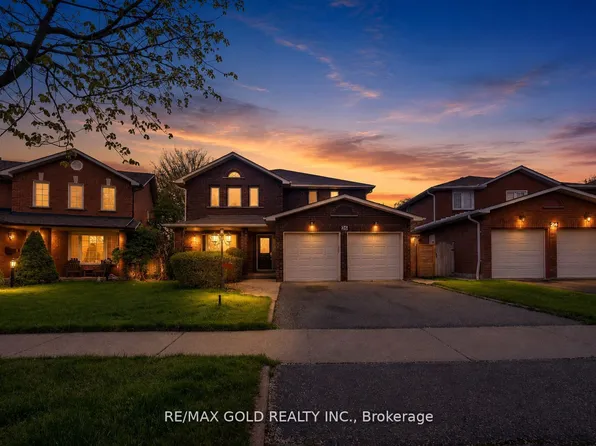 26 Dundalk Cres, Brampton, ON L6Z 2V2