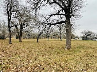 1260 County Road 425, Stockdale, TX 78160