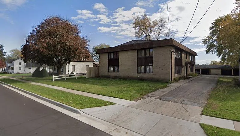 2 bed, 12 sqft, $1,250 — Photo 3