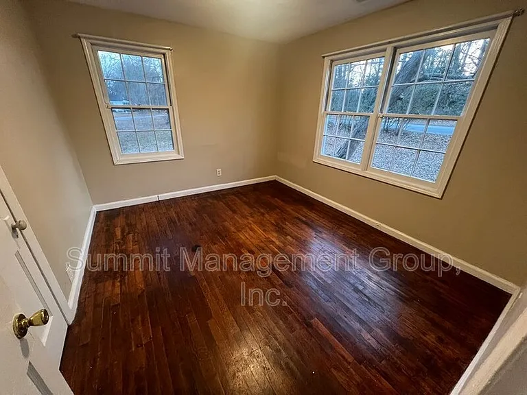 313 Ash St — Photo 8