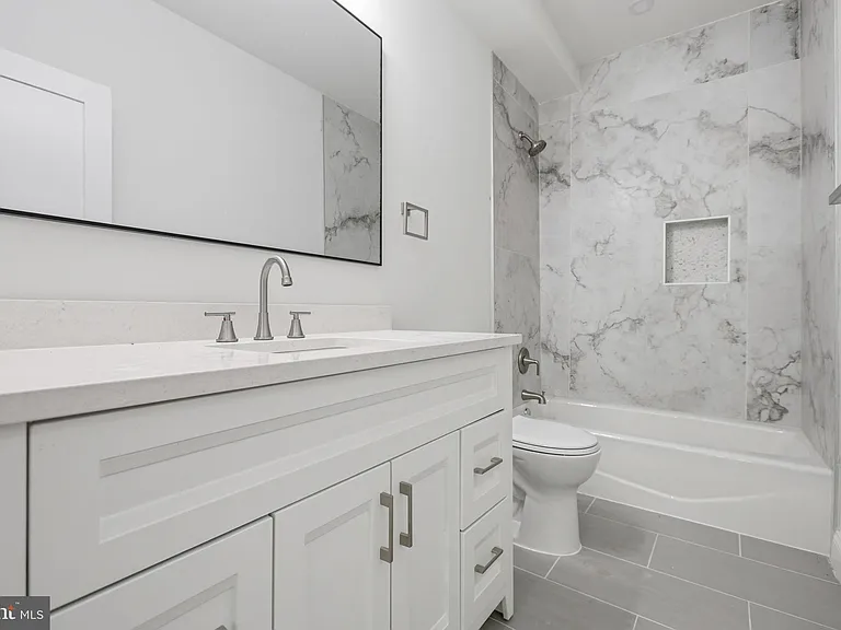 2404 N Capitol St NW #A — Photo 10
