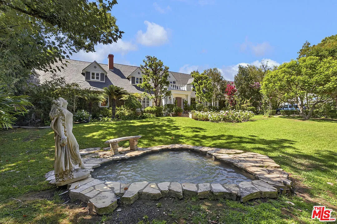 6 bed, 6.5 bath, 7709 sqft, $52,000 — Photo 2
