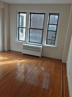 1st image of 40 W 72nd St #1041