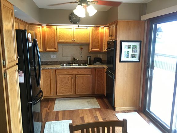 main level kitchen