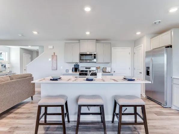 2083 Clearwater Ter, Shakopee, MN 55379