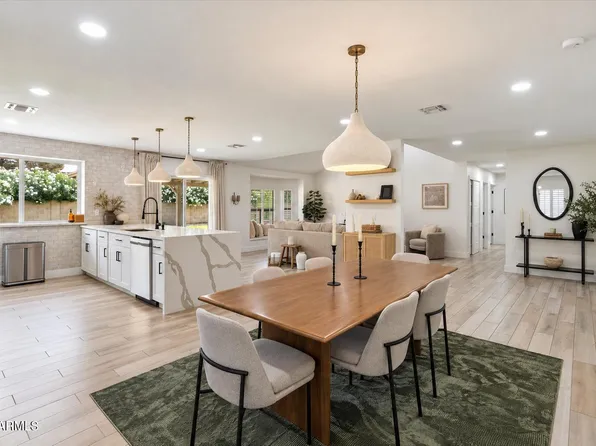 6725 E KINGS Avenue, Scottsdale, AZ 85254