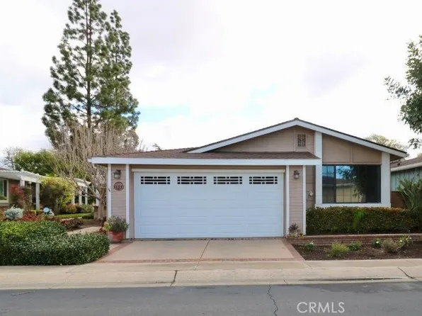 2533 Shadow Lk #124, Santa Ana, CA 92705