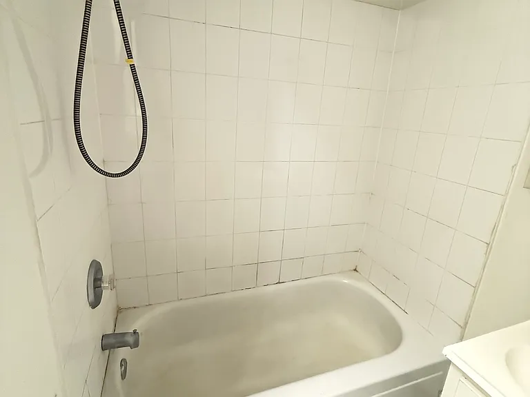 2901 S Emerald Ave #3R — Photo 7